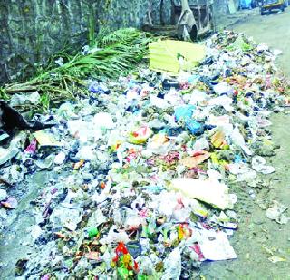 The waste was welcomed in the area | प्रभागात स्वागत होते कचऱ्याने