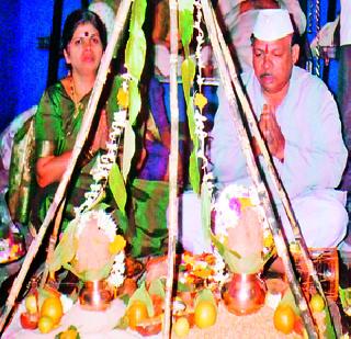 The misery that is on the Gandhali society | गोंधळी समाजावरच ओढवलेय अरिष्ट The misery that is on the Gandhali society | गोंधळी समाजावरच ओढवलेय अरिष्ट