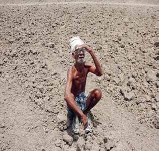 Another 75 crore to help farmers! | शेतक-यांच्या मदतीसाठी आणखी ७५ कोटी! Another 75 crore to help farmers! | शेतक-यांच्या मदतीसाठी आणखी ७५ कोटी!