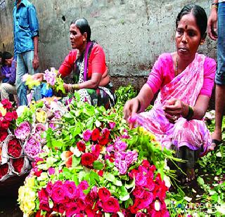 ‘रोझ डे’चा गुलाबी माहोल