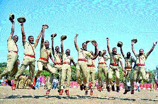 Convocation: Yashwant Borse of Malegaon, Satara Ekta Pawar Best trainee | दीक्षांत समारंभ : मालेगावचा यशवंत बोरसे, साताऱ्याची एकता पवार सर्वोत्कृष्ट प्रशिक्षणार्थी