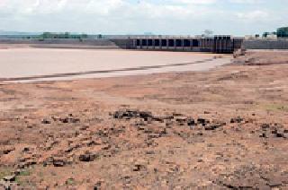 Water resources of the district are drought | आटत आहेत जिल्ह्यातील जलस्रोत Water resources of the district are drought | आटत आहेत जिल्ह्यातील जलस्रोत