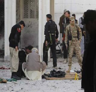 Taliban attack on mosque in Peshawar, 20 killed | पेशावरमध्ये मशिदीवर तालिबानी हल्ला, २० ठार