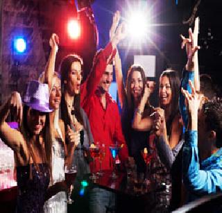 Nightlife can cause young heart disease | नाइटलाइफमुळे तरुणांमध्ये वाढू शकतो हृदयविकार Nightlife can cause young heart disease | नाइटलाइफमुळे तरुणांमध्ये वाढू शकतो हृदयविकार