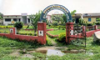 'Those' schools get 'interest free loan' for thousands of rupees | ‘त्या’ शाळेत मिळते हजार रुपयांपर्यंत ‘बिनव्याजी कर्ज’ 'Those' schools get 'interest free loan' for thousands of rupees | ‘त्या’ शाळेत मिळते हजार रुपयांपर्यंत ‘बिनव्याजी कर्ज’