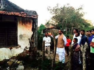 Make rehabilitation immediately | चारगावचे तत्काळ पुनर्वसन करा Make rehabilitation immediately | चारगावचे तत्काळ पुनर्वसन करा