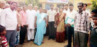 Now the implementation of drinking liquor will be done in Koregaon | आता कोरेगावात होणार दारूबंदीची अंमलबजावणी Now the implementation of drinking liquor will be done in Koregaon | आता कोरेगावात होणार दारूबंदीची अंमलबजावणी