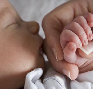 61 year old grandparents gave birth to grandchildren | ६१ वर्षाच्या आजीने दिला नातवाला जन्म 61 year old grandparents gave birth to grandchildren | ६१ वर्षाच्या आजीने दिला नातवाला जन्म