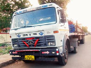 An old woman crushed the trailer | वृध्द महिलेला ट्रेलरने चिरडले An old woman crushed the trailer | वृध्द महिलेला ट्रेलरने चिरडले