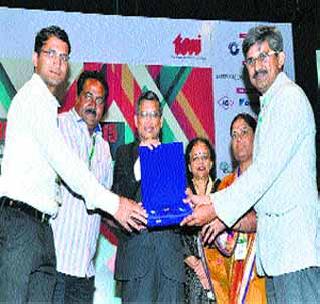 First Award for Lonar's Green Housing Project | लोणारच्या ग्रीन हाऊसिंग प्रकल्पाला प्रथम पुरस्कार