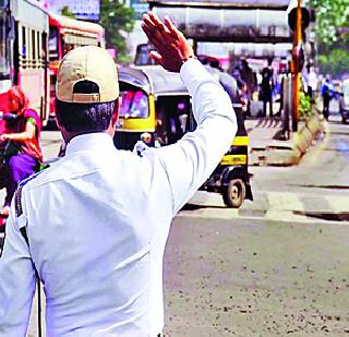 Five employees of the traffic branch are suspended | वाहतूक शाखेचे पाच कर्मचारी निलंबित Five employees of the traffic branch are suspended | वाहतूक शाखेचे पाच कर्मचारी निलंबित