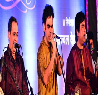 Giants musician thrill | दिग्गजांच्या गायकीचा सांगीतिक वेध Giants musician thrill | दिग्गजांच्या गायकीचा सांगीतिक वेध