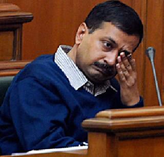 Kejriwal's tongue collapsed, the opposition said in opposition to the opposition | केजरीवाल यांची जीभ घसरली, पक्षांतर्गत विरोधकांना कमीने म्हटले