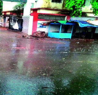 Thane district was shocked by the downpour | ठाणे जिल्ह्याला अवकाळी पावसाने झोडपले