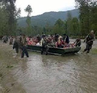 Kashmir floods again; Jhelum Kopali | काश्मिरात पुन्हा पुराचे थैमान; झेलम कोपली