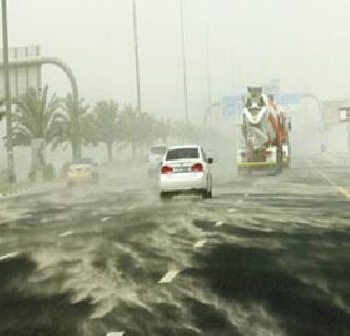 Due to the storm of the desert, Dubai jam | वाळुच्या वादळाने दुबई ठप्प