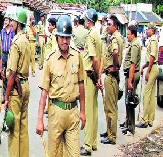 150 police personnel to deploy 66 personnel | ६६ जणांसाठी १५० पोलिसांची फौज तैनात