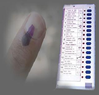 42 percent voting in Vandre | वांद्रेत ४२ टक्के मतदान