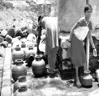 Wastewater shortage in Wada village | वाडा गावात भीषण पाणी टंचाई