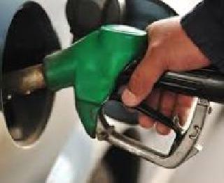 Petrol is 80 paise and diesel is cheaper by 1.30 rupees | पेट्रोल 80 पैशांनी तर डिझेल 1.30 रुपयाने स्वस्त