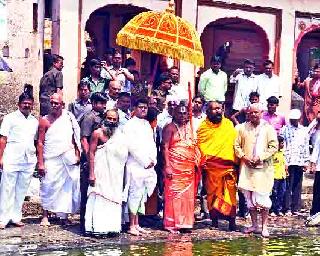 Sadhus-Mahatma will boycott Shahisanana, | शाहीस्नानावर साधू-महंत बहिष्कार टाकतील,