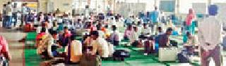Massive voter turnout | चोख पोलीस बंदोबस्तात प्रचंड मतदान Massive voter turnout | चोख पोलीस बंदोबस्तात प्रचंड मतदान