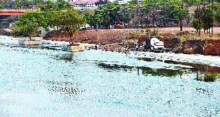 The administration claims to have water on the deficit | घाटावर पाणी अपेक्षितच असल्याचा प्रशासनाचा दावा The administration claims to have water on the deficit | घाटावर पाणी अपेक्षितच असल्याचा प्रशासनाचा दावा