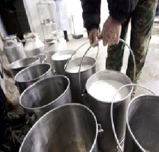 15-day stay for the boycott movement of milk | दूध बहिष्कार आंदोलनाला १५ दिवसांची स्थगिती 15-day stay for the boycott movement of milk | दूध बहिष्कार आंदोलनाला १५ दिवसांची स्थगिती