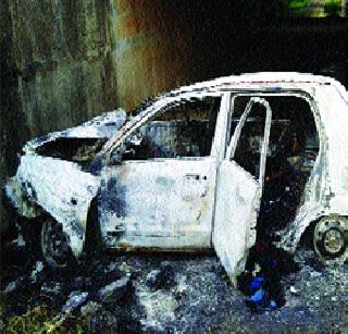 My-laki's death in a car accident in Express Way | एक्स्प्रेस वेवर भीषण कार अपघातात माय-लेकीचा मृत्यू My-laki's death in a car accident in Express Way | एक्स्प्रेस वेवर भीषण कार अपघातात माय-लेकीचा मृत्यू
