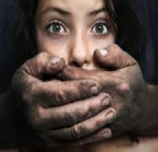 Minor girl kidnapped from police station? | अल्पवयीन मुलीचे पोलीस ठाण्यातून अपहरण? Minor girl kidnapped from police station? | अल्पवयीन मुलीचे पोलीस ठाण्यातून अपहरण?