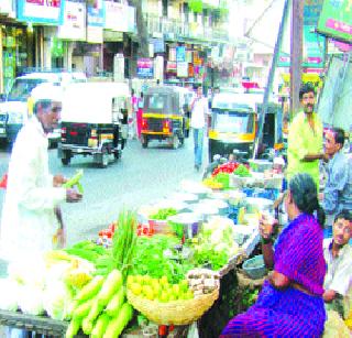 Registration of hawkers in municipal limits | पालिका हद्दीतीलच फेरीवाल्यांची नोंदणी