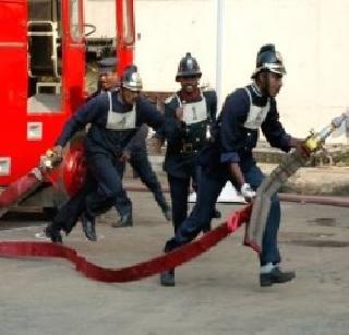 There are eight gates at the wheelwatch | वालीव येथे आठ गाळे खाक