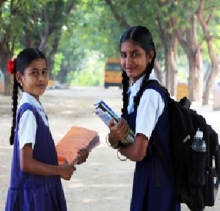 The fifth burden of burden decreased! | पाचवीच्या दप्तराचे ओझे घटले! The fifth burden of burden decreased! | पाचवीच्या दप्तराचे ओझे घटले!