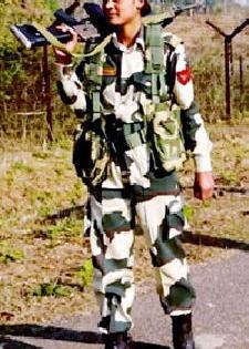 Nandori Veerakanya Battaiyya on the border of Bangladesh | नंदोरीची वीरकन्या लढतेयं बांगला सीमेवर Nandori Veerakanya Battaiyya on the border of Bangladesh | नंदोरीची वीरकन्या लढतेयं बांगला सीमेवर