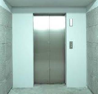 Lift collapse accidents; Both injured | लिफ्ट कोसळून अपघात; दोघे जखमी Lift collapse accidents; Both injured | लिफ्ट कोसळून अपघात; दोघे जखमी