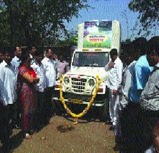 Jalshivar Yojana inaugurated in the chariot of the chariot | जलशिवार योजना रथाचे गंजाड येथे उदघाटन Jalshivar Yojana inaugurated in the chariot of the chariot | जलशिवार योजना रथाचे गंजाड येथे उदघाटन