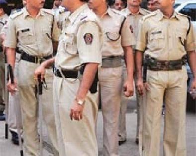 Police death records are increasing | पोलिसांचा मृत्युआलेख वाढतोय Police death records are increasing | पोलिसांचा मृत्युआलेख वाढतोय