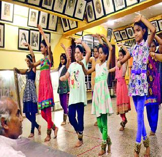 'Dance Mania' | सुटीत वाढलाय ‘डान्स मॅनिया’ 'Dance Mania' | सुटीत वाढलाय ‘डान्स मॅनिया’