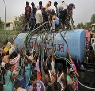 Water from tankers in 27 villages and 45 peddas | २७ गावे आणि ४५ पाड्यांना टँकरने पाणी Water from tankers in 27 villages and 45 peddas | २७ गावे आणि ४५ पाड्यांना टँकरने पाणी