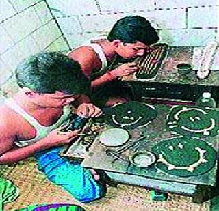 Notices to the gold coins of Bhuleeshwar | भुलेश्वरच्या सुवर्णकारांना नोटिसा Notices to the gold coins of Bhuleeshwar | भुलेश्वरच्या सुवर्णकारांना नोटिसा