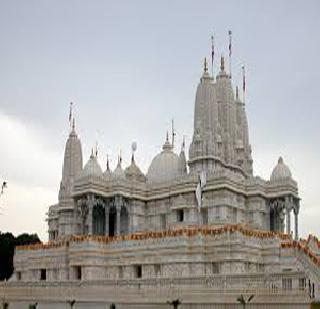 Bhoodan of Muslims for the temple | मंदिरासाठी मुस्लिमांचे भूदान