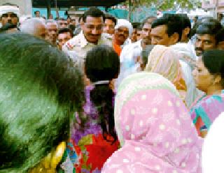 The stone crushed his blood | दगडाने ठेचून इसमाचा खून The stone crushed his blood | दगडाने ठेचून इसमाचा खून
