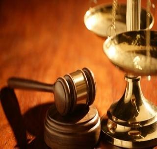 Public prosecutor bureaucrats bout | सरकारी वकील पदासाठी विधिज्ञांमध्ये चढाओढ Public prosecutor bureaucrats bout | सरकारी वकील पदासाठी विधिज्ञांमध्ये चढाओढ