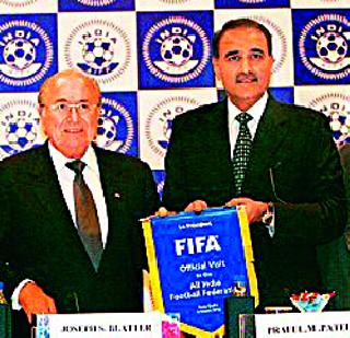Under-17 FIFA World Cup to be held in September-October | सप्टेंबर-आॅक्टोबरमध्ये होणार अंडर-१७ फिफा विश्वचषक Under-17 FIFA World Cup to be held in September-October | सप्टेंबर-आॅक्टोबरमध्ये होणार अंडर-१७ फिफा विश्वचषक