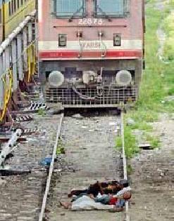 No comfort in suicide: | आत्महत्या नाही आराम :
