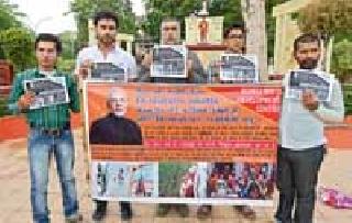 Three lakh farmers suicides in 20 years | २० वर्षांत तीन लाख शेतकऱ्यांच्या आत्महत्या Three lakh farmers suicides in 20 years | २० वर्षांत तीन लाख शेतकऱ्यांच्या आत्महत्या