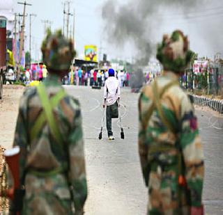 The violent protests continued in Jammu | जम्मूत हिंसक निदर्शने सुरूच The violent protests continued in Jammu | जम्मूत हिंसक निदर्शने सुरूच