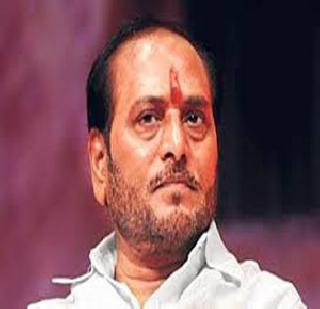 Give home accounts, some want to be put in prison | गृहखाते द्या, काहींना जेलमध्ये टाकायचंय Give home accounts, some want to be put in prison | गृहखाते द्या, काहींना जेलमध्ये टाकायचंय