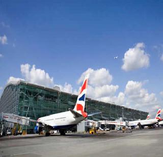 Access to the airport via fake tickets | बनावट तिकीटामार्फत विमानतळावर प्रवेश Access to the airport via fake tickets | बनावट तिकीटामार्फत विमानतळावर प्रवेश