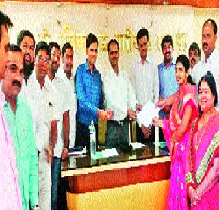 Gawde confirmed as city president | नगराध्यक्षपदी गावडे निश्चित Gawde confirmed as city president | नगराध्यक्षपदी गावडे निश्चित